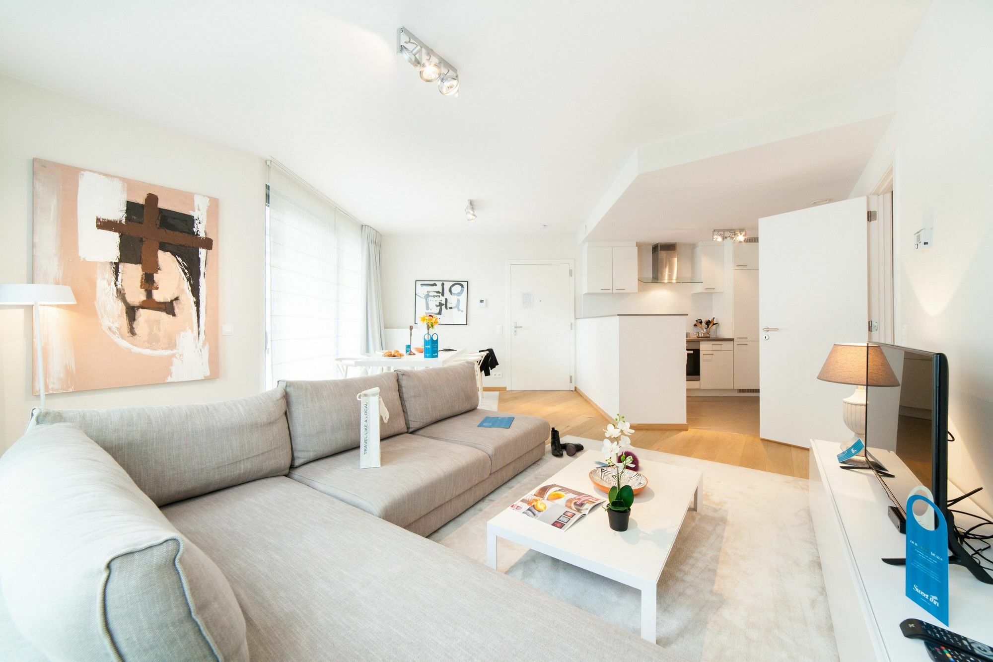 Sweet Inn Apartments - Madou Brussel Bagian luar foto