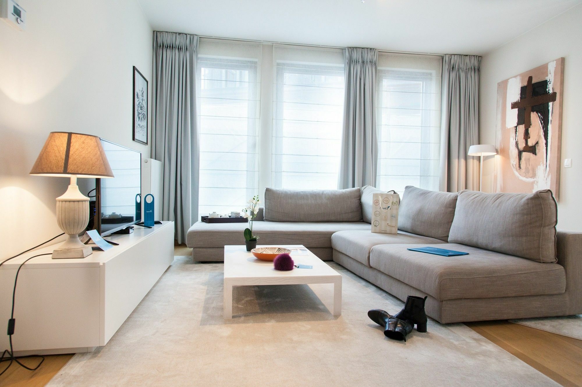 Sweet Inn Apartments - Madou Brussel Bagian luar foto