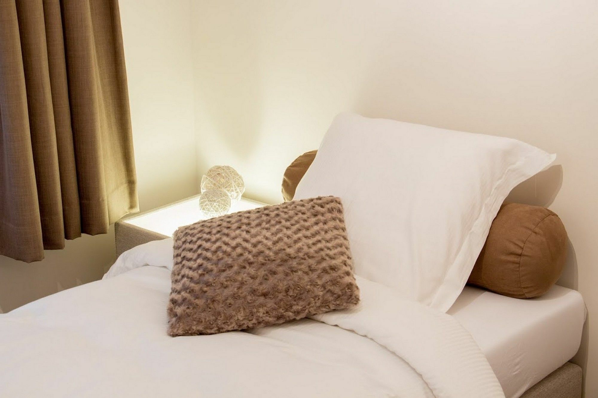 Sweet Inn Apartments - Madou Brussel Bagian luar foto