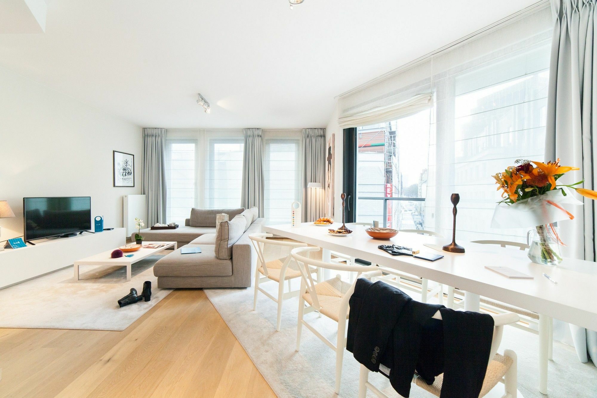 Sweet Inn Apartments - Madou Brussel Bagian luar foto
