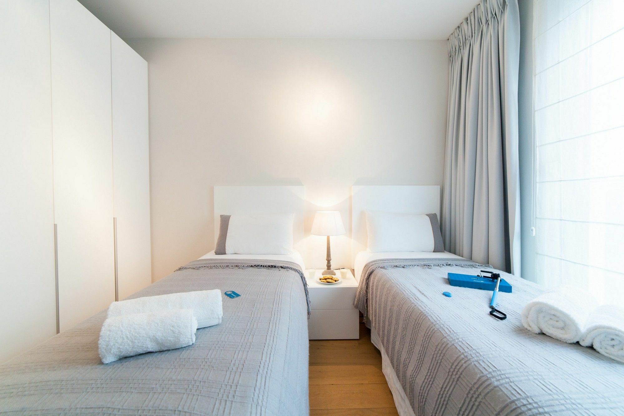 Sweet Inn Apartments - Madou Brussel Bagian luar foto